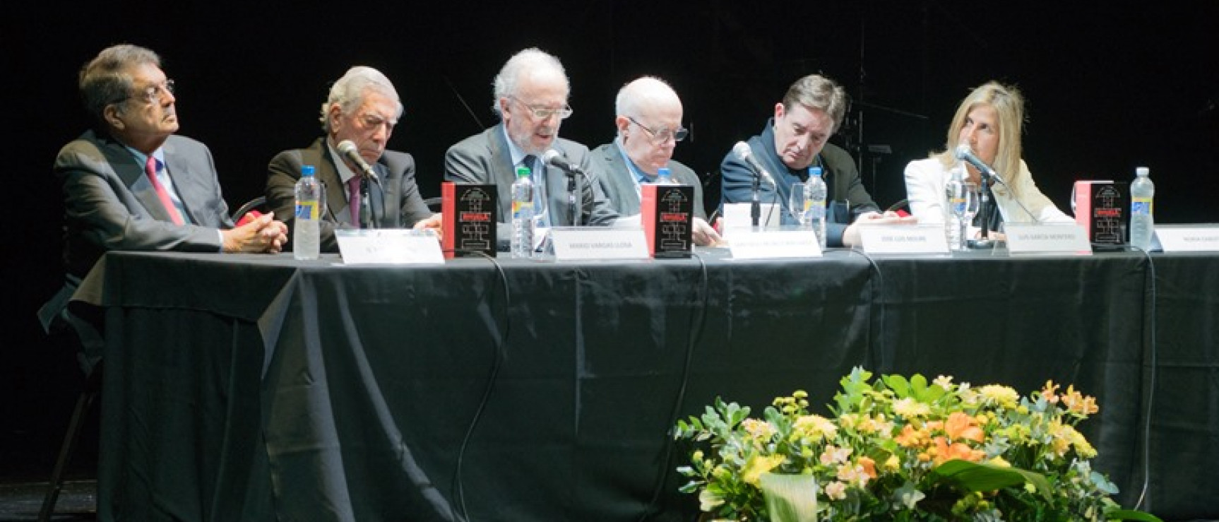 Presentación de «Rayuela» en el Teatro Real de Córdoba.